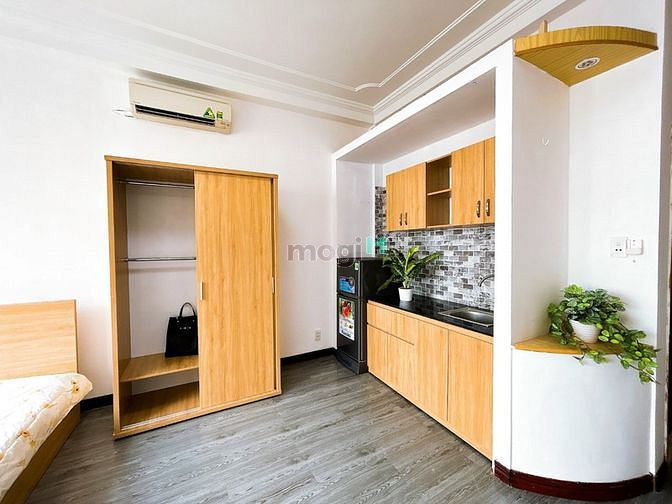 Hình ảnh Studio Cửa Sổ Lớn Nhiều Ánh Sáng quận 3