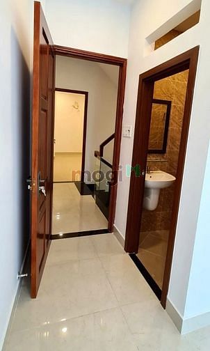 Hình ảnh Cho thuê nhà đối diện ĐH Văn Lang cs3. Trệt 2 lầu st. Giá 18tr/tháng