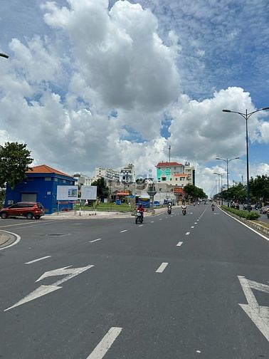 Hình ảnh Đất nền giá 2.3 tỷ/nền mặt tiền Lê Văn Việt, Tăng Nhơn Phú A, Quận 9 đ
