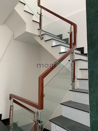 Hình ảnh Phòng có máy lạnh Nguyễn Thông Q3