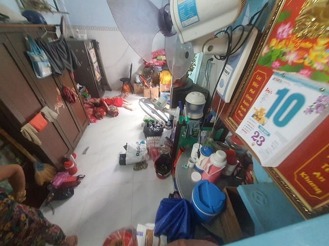 Hình ảnh 4,5tr/tháng- 1 trẽtt 1 lầu 2wc: Hẻm 692 Đoàn Văn Bơ, P16, Q4