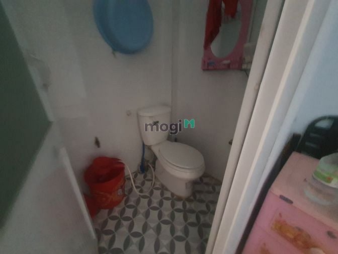 Hình ảnh 4,5tr/tháng- 1 trẽtt 1 lầu 2wc: Hẻm 692 Đoàn Văn Bơ, P16, Q4