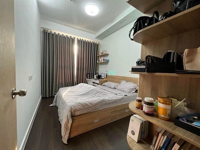 Hình ảnh Bán Gấp Căn Hộ SKY CENTER PHỔ QUANG 96M2 3PN