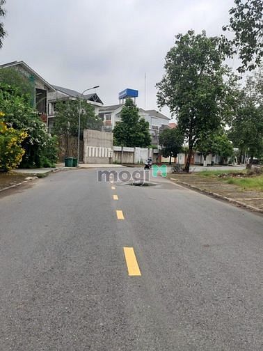 Hình ảnh BDS HVL Cho Thuê Biệt Thự 816, Phú Hữu Q9 35tr/th 14/06/2023