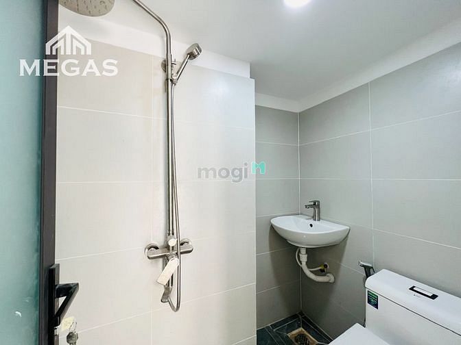Hình ảnh Căn Hộ Cao Cấp Giá Tốt - Full Nội Thất - Bancol Ngay Etown Cộng Hoà
