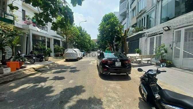 Hình ảnh Bán rẻ lô đất đường 23 giá 10.5tỷ (8m x 19m) khu bên sông, Thủ Đức.