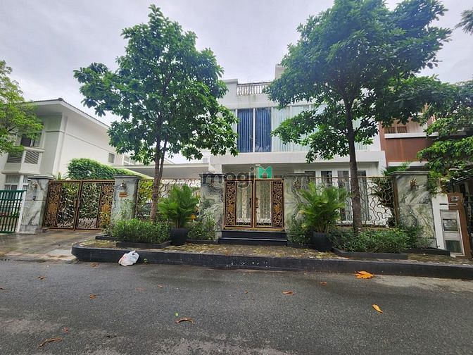 Hình ảnh Cho thuê vila sân vườn có hồ bơi biệt thự phú mỹ hưng