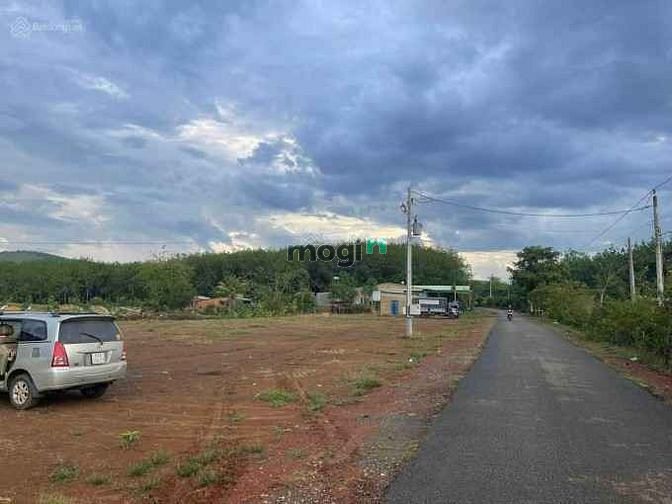 Hình ảnh BÁN 3.518M2 đất Thổ Cư Sát KCN, đường nhựa 18M, gần Chợ, Giá 300TR
