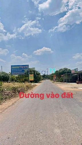 Hình ảnh Hot. Bán Lỗ 1340m2 đất ở Thị Xã, ngay Chợ, sát QL13. Giá 100TR