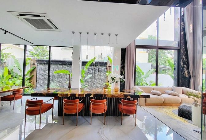 Hình ảnh Cho thuê biệt thự đơn lập Nam Thông Phú Mỹ Hưng, quận 7.