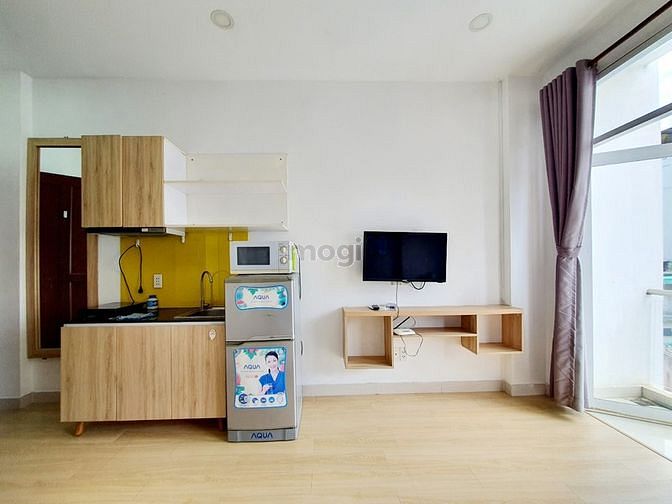 Hình ảnh Cho thuê CH Studio Balcony, thang máy, Ful nội thất ngay Hoàng Sa - Q1