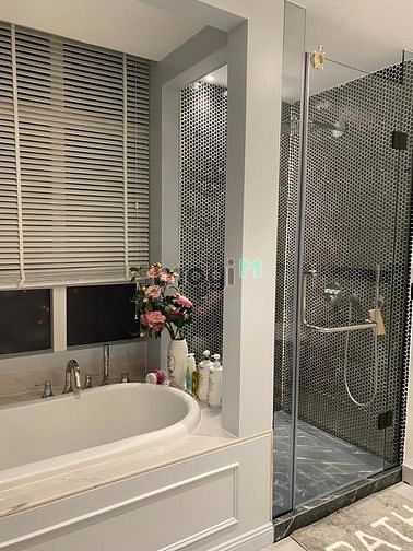 Hình ảnh Mb6623 nạp rút nhanh chóng Riva Park tầng 8 cửa chính hướng Đông Bắc, nội thất cơ bản.