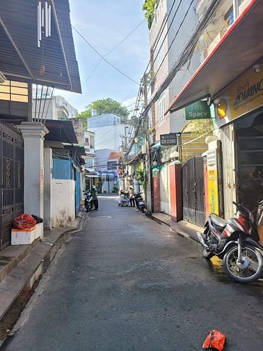 Hình ảnh HẺM 333 Lê Văn Sỹ, Thông 229 Bùi thị Xuân. Hẻm 5M, 76M². 6 tỷ900