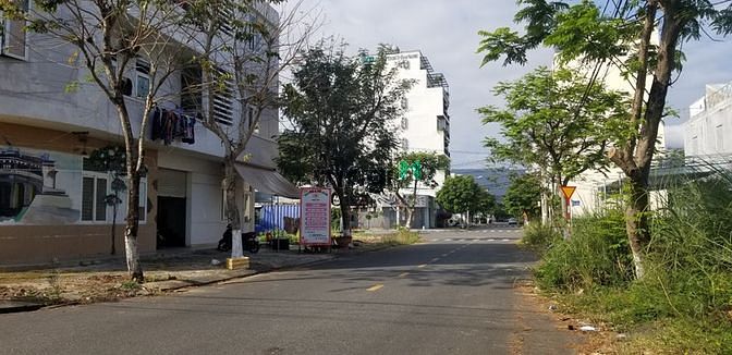 Hình ảnh RẺ - Bán đất MT Ngô Quang Huy - đối lưng trục Vương Thừa Vũ rất đẹp