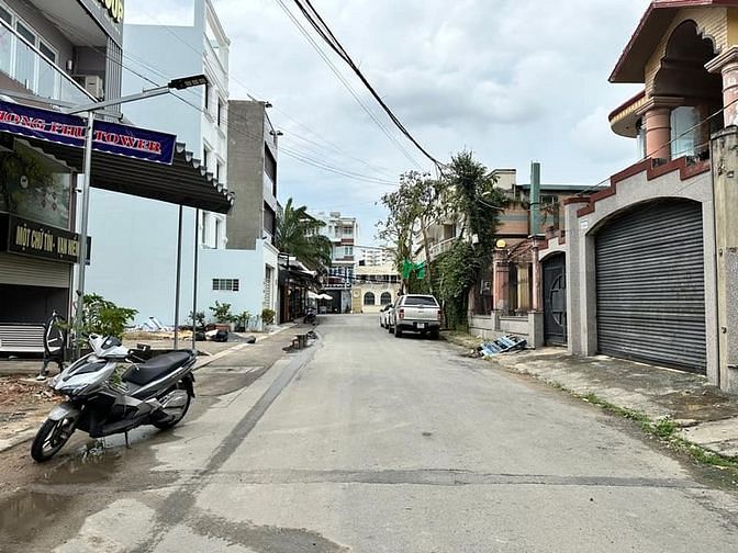 Hình ảnh Khuôn đẹp, 110m2,xây 1 hầm5 tầng, ngay ngã 4 Thủ Đức,giảm còn 8.8 tỷ