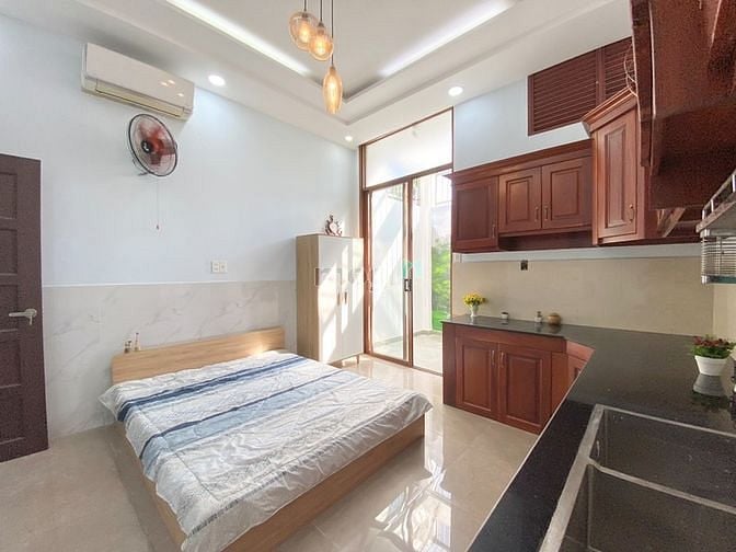 Hình ảnh Ở NGAY căn studio full nội thất - ban công lớn siêu thoáng