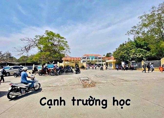 Hình ảnh BÁN LỖ 3 lô đất 676m2 ngay trung tâm thị xã, sát QUỐC LỘ 13. Giá 140TR