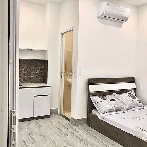 Hình ảnh Trống 1p studio cửa sổ nằm sát Quận 10
