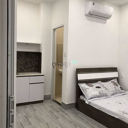 Hình ảnh Trống Sẵn Studio Cửa Sổ Thoáng Zá Hạt Dẻ