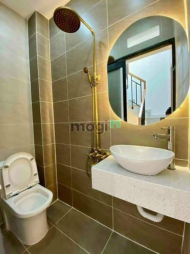 Hình ảnh Thua cá độ cần bán nhà Đ.Bình Tiên, Q.6 2,350 tỷ 71m2,SHR