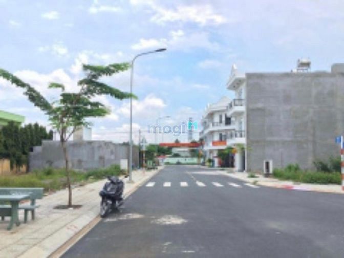 Hình ảnh Chỉ cần 2 tỷ150 đã sỡ hữu ngay nền đất đường mễ cốc, Quận 8, 80m2,SHR