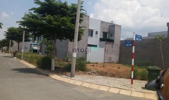 Hình ảnh Kẹt tiền bán gấp lô đất 300m (12x25m2) cùng 16 phòng trọ ngay chợ