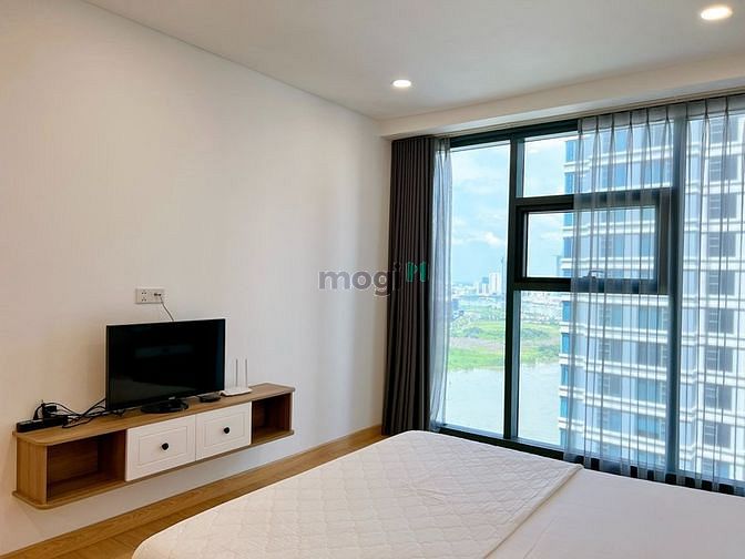 Hình ảnh Tracy Trang Cho thuê Trang Chủ MB66.COM / Đăng Ký Tặng 66K 2PN-105m2 Sunwah Pearl hàng hiếm