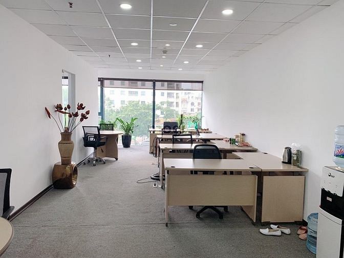 Hình ảnh Nhà mới đường Cộng Hoà P13 Tân Bình, thang máy, sàn suốt. Hầm 5 Tầng