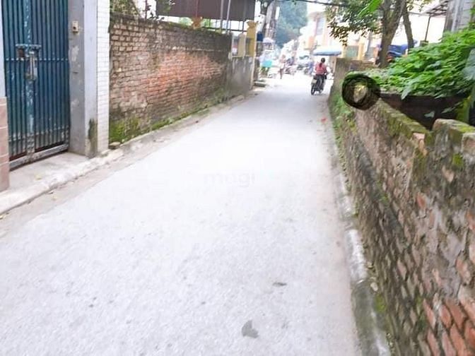 Hình ảnh Nhỉnh 1 tỷ - Bán đất ngõ 565 Bát Khối, Long Biên - Rất gần phố,  42m.