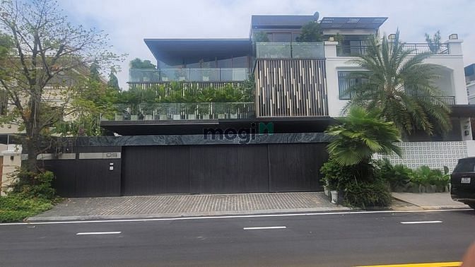 Hình ảnh Cho thuê Biệt Thự góc Đơn Lập PMH,Q7, 5 Phòng ngủ lơn