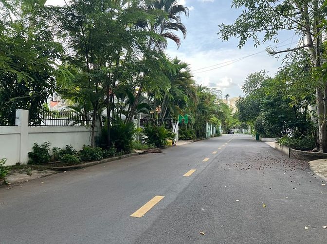 Hình ảnh Bán đất biệt thự compoud đường Quốc Hương Quận 2 chỉ 150triệu/m2
