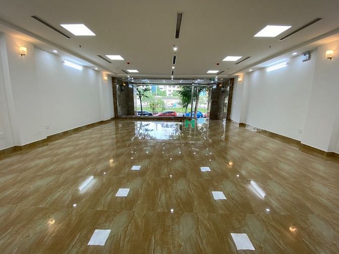 Hình ảnh Cho thuê nhà nguyên căn MP Hoàng Cầu - Đống Đa - Dt:160m2 xây 9 tầng.