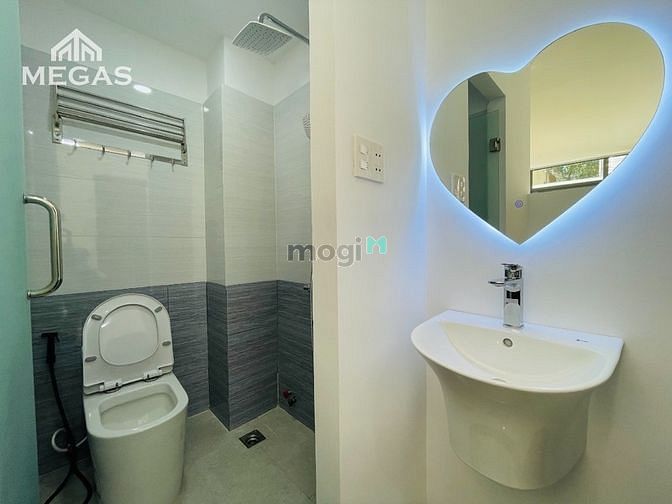 Hình ảnh Căn Hộ Quận 1 Cho Thuê - View Kính 180° - Full Nội Thất - Ban Công -