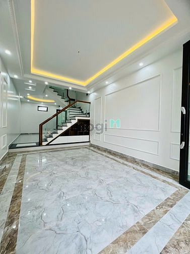 Hình ảnh Ct cho thuê nhà mặt đường lũng đông 4 tầng 10 tr
