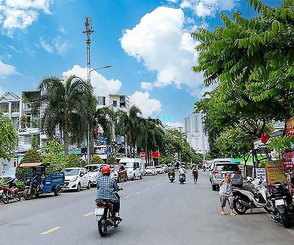 Hình ảnh Mặt tiền Tôn Thất Thuyết. 82m2. 4.9x16.3. Đường 10.Thu nhập 30tr/tháng
