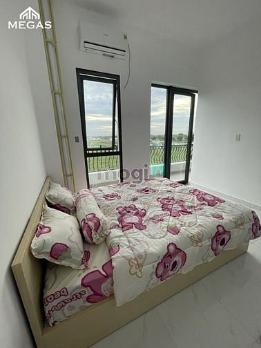 Hình ảnh Cho thuê phòng full nội thất có ban công khu đô thị Vạn Phúc