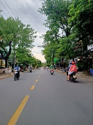 Hình ảnh Bán lô đất mặt tiền Đường Trần Xuân Lê + 1 mặt kiệt đẹp