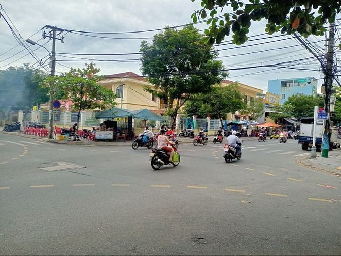 Hình ảnh Bán lô đất mặt tiền Đường Trần Xuân Lê + 1 mặt kiệt đẹp