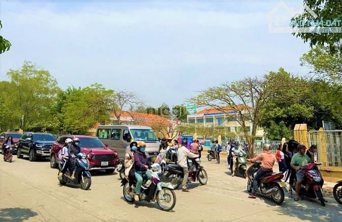 Hình ảnh Thua lỗ chứng khoán bán lô đất để trả nợ 390m2(15x26), ngay chợ, KCN