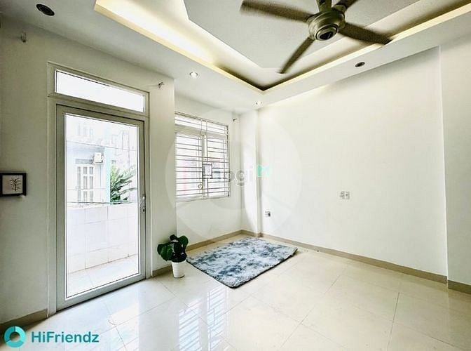 Hình ảnh Phòng ban công giá rẻ ngay Lê Văn Quới