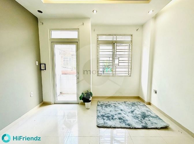 Hình ảnh Phòng ban công giá rẻ ngay Lê Văn Quới