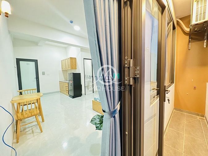 Hình ảnh studio bancol 30m2 đường Bạch Đằng đối diện chợ Bà Chiểu