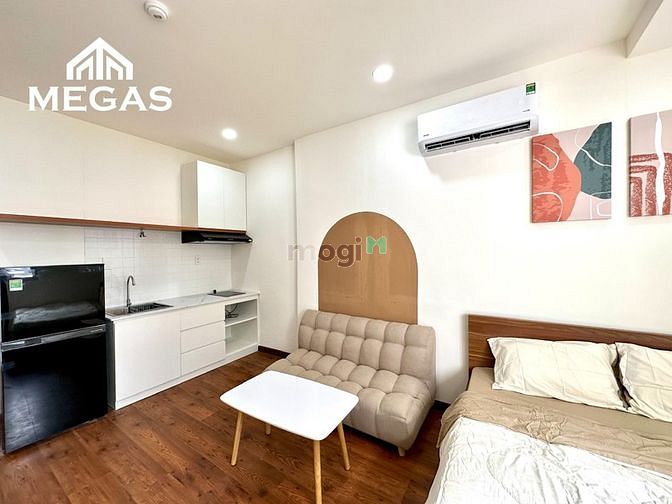Hình ảnh Studio cửa sổ trời đầy đủ nội thất ngay bên cạnh E.TOWN Cộng Hòa