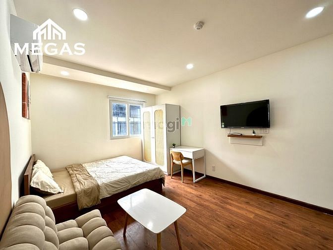 Hình ảnh Studio cửa sổ trời đầy đủ nội thất ngay bên cạnh E.TOWN Cộng Hòa