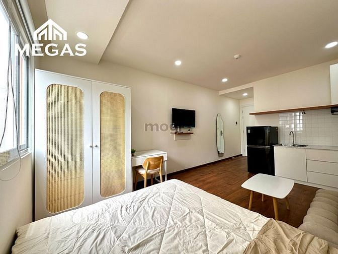 Hình ảnh Studio cửa sổ trời đầy đủ nội thất ngay bên cạnh E.TOWN Cộng Hòa