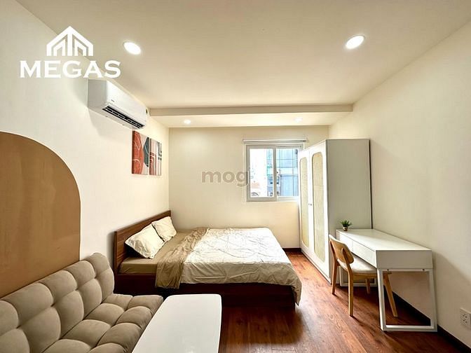 Hình ảnh Studio cửa sổ trời đầy đủ nội thất ngay bên cạnh E.TOWN Cộng Hòa
