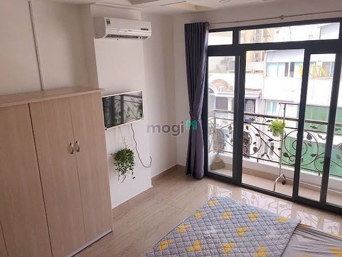 Hình ảnh STUDIO balcony 30m2 full nôị thất - thang máy - gần Phan Xích Long