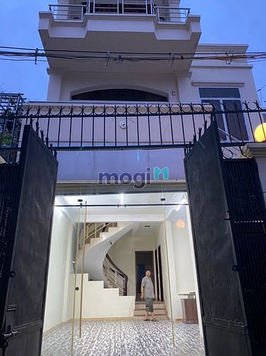 Hình ảnh Hiếm! Nhà 2 mặt tiền, nở hậu, 98m2 Nguyên Hồng, Bình Thạnh, 96tr/m2