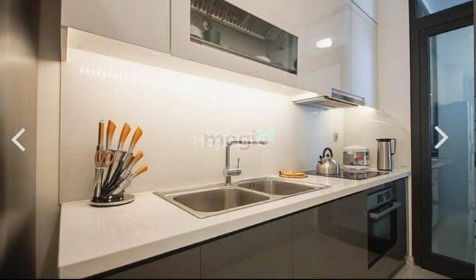 Hình ảnh Cho thuê 2PN Vinhomes Golden River Bason Quận 1 đầy đủ nội thất