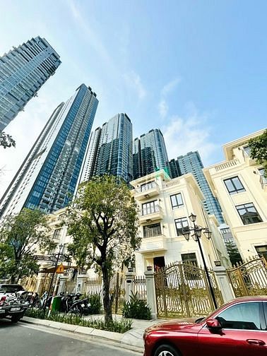 Hình ảnh Cho thuê Biệt thự Vin Bason VIp, Hầm 3 tầng, chỉ 90 triệu